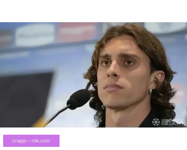 卡拉菲奥里欧洲杯关键助攻一球成名引爆意大利青春风暴新篇章传奇